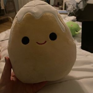 cinnamon roll stuffed animal